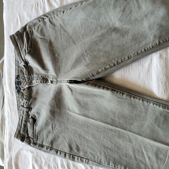 Charlie B High Rise Raw Hem, Unique Detailing Sz. 12 Jeans - Picture 8 of 12